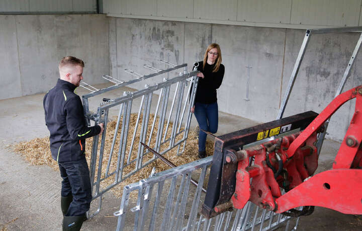 KERBL Modulare Zaunaufstallung Fressgitter